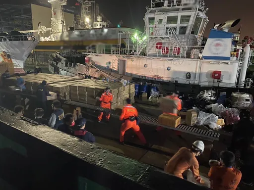 佯稱修船申請入港！竟挾藏值7千萬、近百萬包私菸　中國船長等9嫌遭起訴