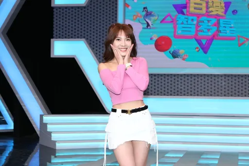 小優爆與富商男友分手多時 仍嚮往婚姻盼能懷「蛇寶寶」