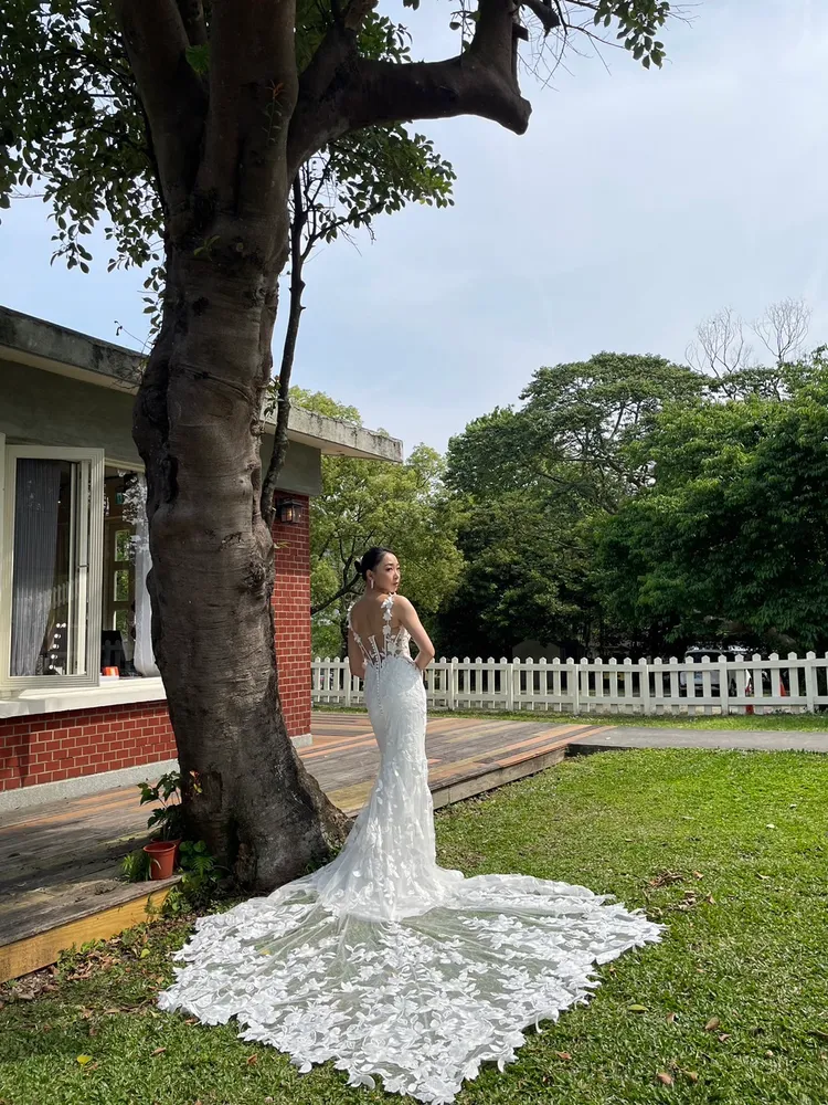 林莉婚紗這裙襬好美啊。