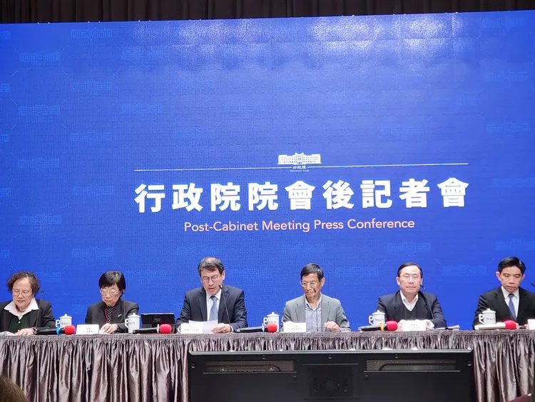 行政院會後舉行記者會。施智齡攝