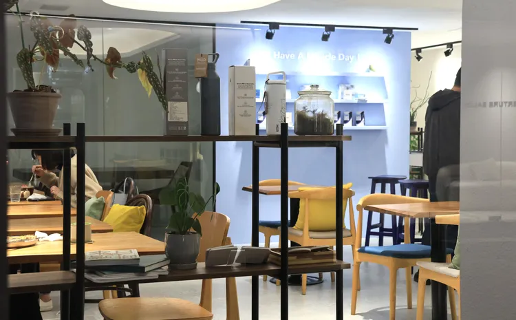 新店面佔地面積雖小，但氣氛更為溫馨。特勤中心攝