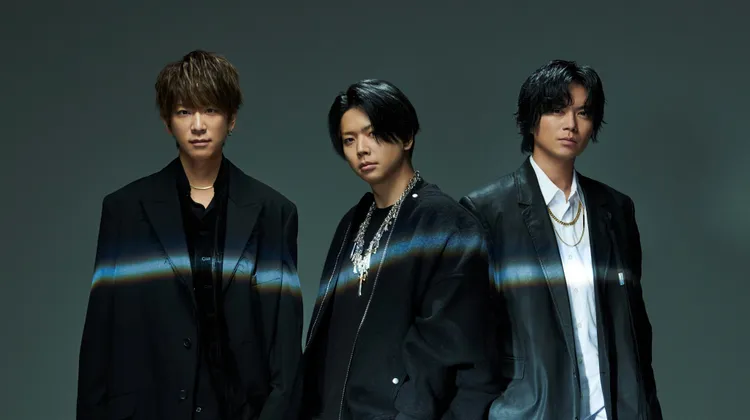 「NEWS」出道20年，成員包括小山慶一郎（左起）、增田貴久、加藤成亮。翻攝NEWS0915_music推特