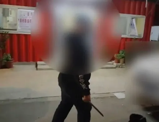 騎車丟垃圾怨「垃圾車」未減速等他 桃園男毆打清潔隊員下場曝光