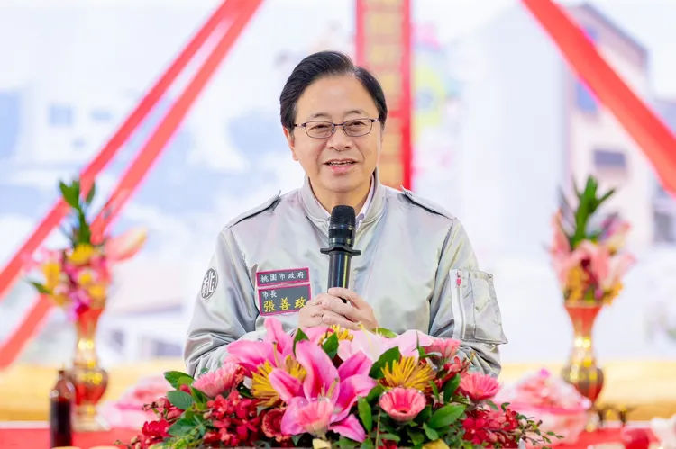 張善政公布兩項婦幼友善政策。桃園市府提供