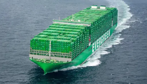 長榮配息10元!盤中幾觸跌停 航運三雄股價盡墨