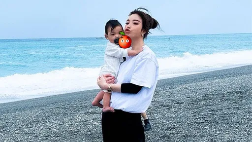 許維恩海邊美照拍出「詭異人臉」!網友放大一看全驚呆