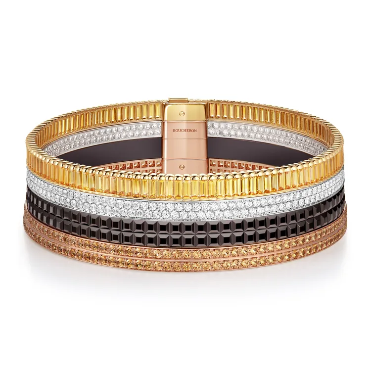 運用了錳鋁榴石、黃色藍寶石的Quatre Classique系列頸鍊。品牌提供