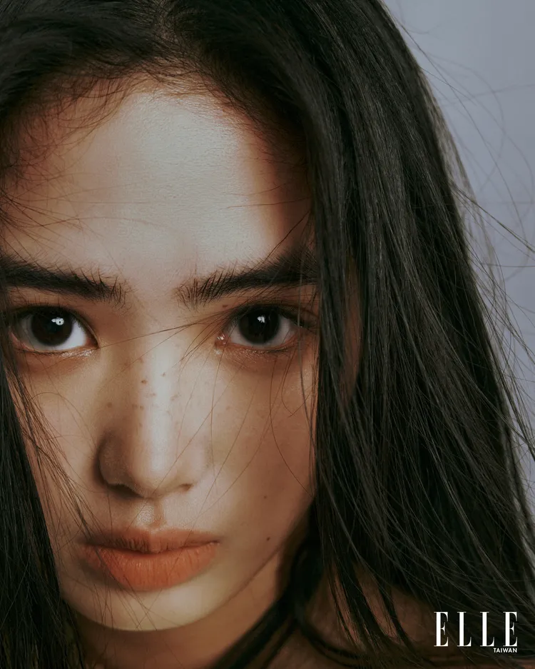 雷嘉汭拍攝《ELLE》封面。《ELLE》提供