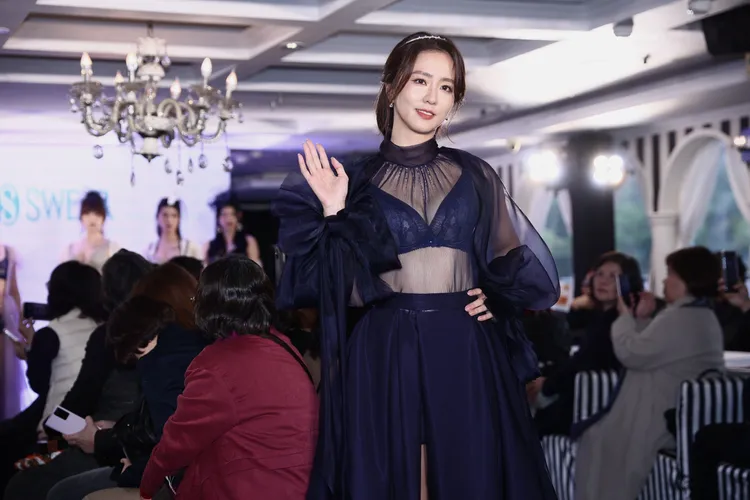 周曉涵剛出場時的第一套內衣。彭欣偉攝