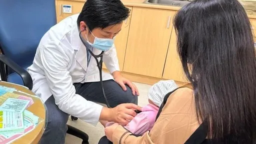 2歲童不明原因燒5天　驗出「川崎氏症」！醫師提醒嚴重恐猝死