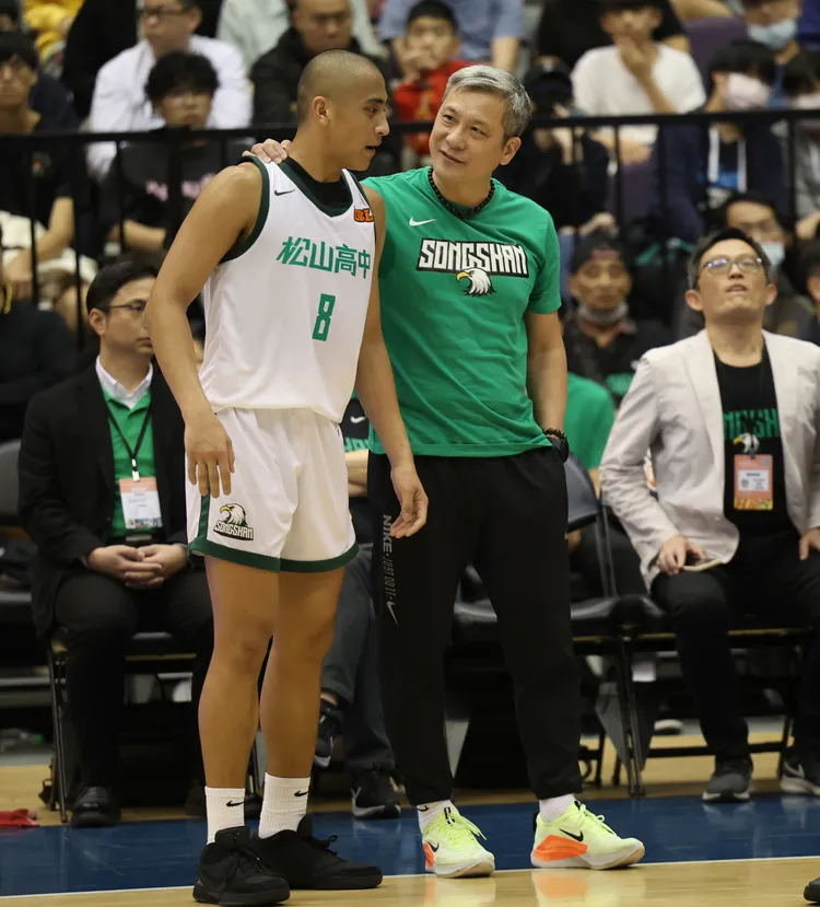 林現惟(左)。名衍行銷