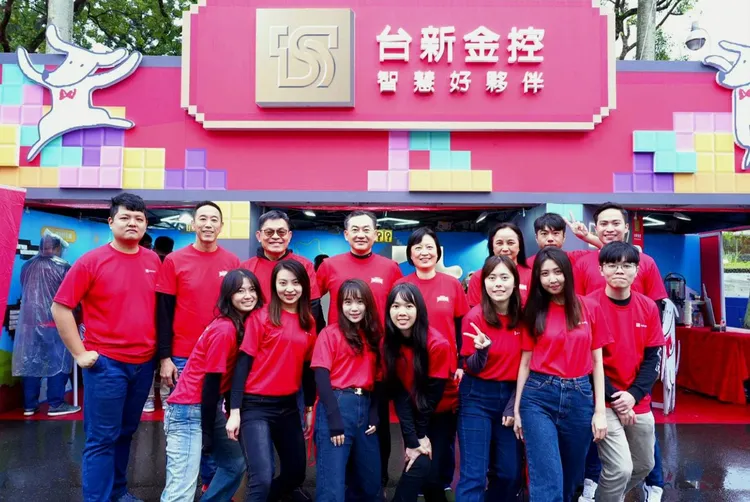 台新金徵才照。業者提供