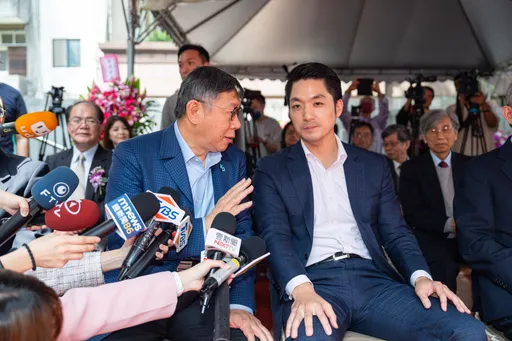 柯文哲要蒋市府示范「解约台智光」　暗讽：当小偷还大摇大摆是国家悲哀！