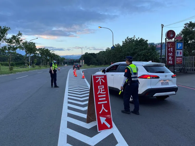 國三龍潭及高原交流道4月4日上午南下入口匝道執行高乘載管制。龍潭警分局提供