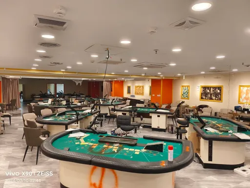 A5和牛、北海道大干貝任選！仿國外賭廳大廚進駐　板橋警破百家樂賭場逮62人