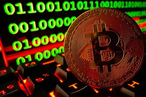 比特幣盤中突破7萬美元創新高 加密貨幣熱潮持續發燒