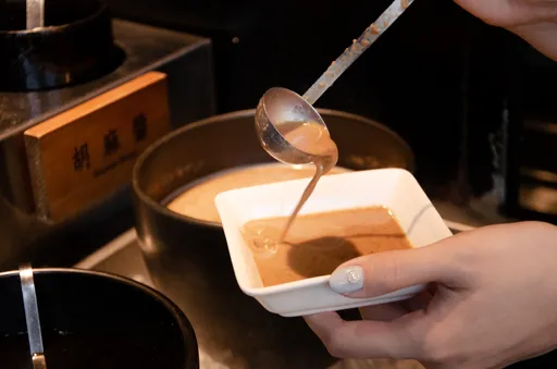台中這火鍋店不怕蘇丹紅!因為不提供沙茶醬 美食靠自製胡麻醬取代