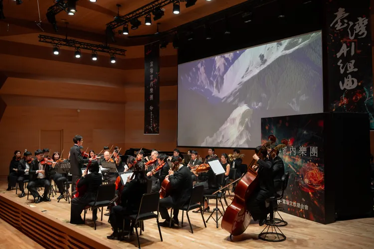 《臺灣AI組曲》運用AI的算力並理解臺灣音樂的獨特元素，富瑜文教基金會 提供