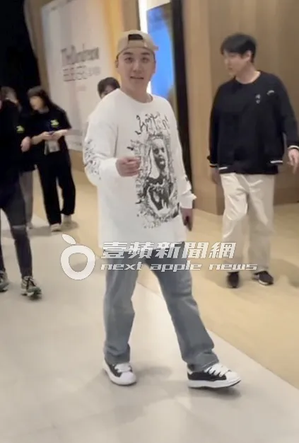 勝利看上去心情相當不錯。特勤中心攝