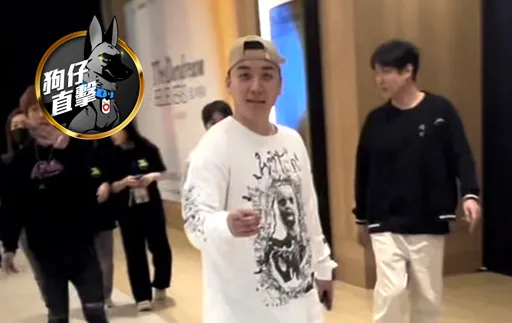 獨家直擊|勝利現身台北看HYBE展 驚見粉絲問「怎麼回事」