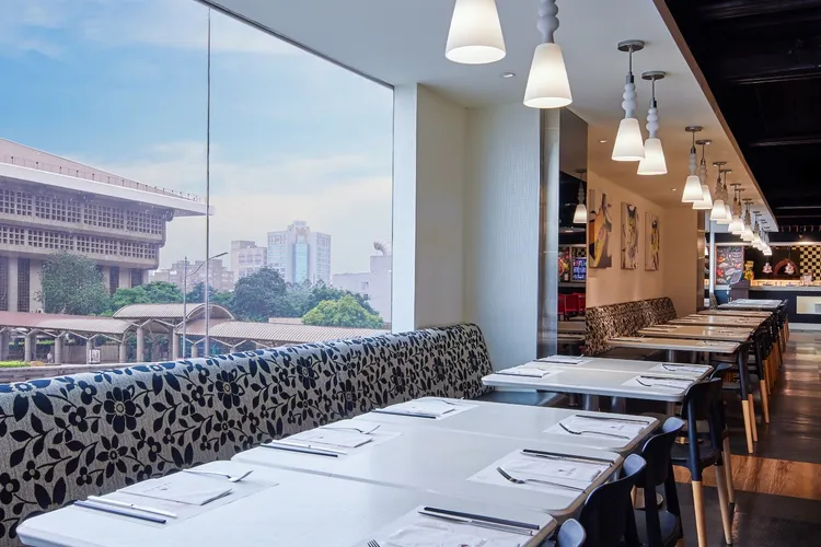 台北凱撒Checkers自助餐廳。業者提供