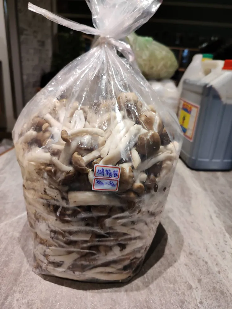 寶林茶室爆發疑似食物中毒，北市衛生局前往稽查。北市衛生局提供