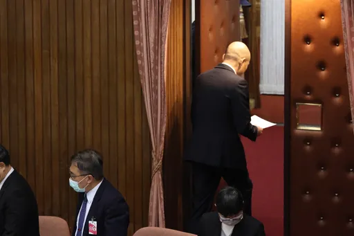 柯建銘還原「沒收質詢」始末　嘆韓國瑜疏於管理：王金平任內不會發生