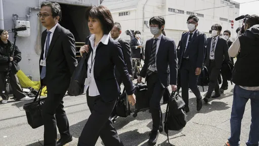 大陣仗徹查到底！小林製藥紅麴問題　日本官方一連兩天入廠檢查