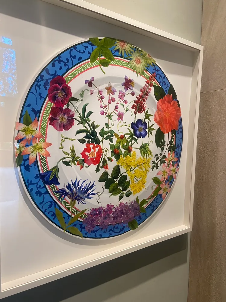 韓國當代女性尹英慧作品《Eating flower》。業者提供