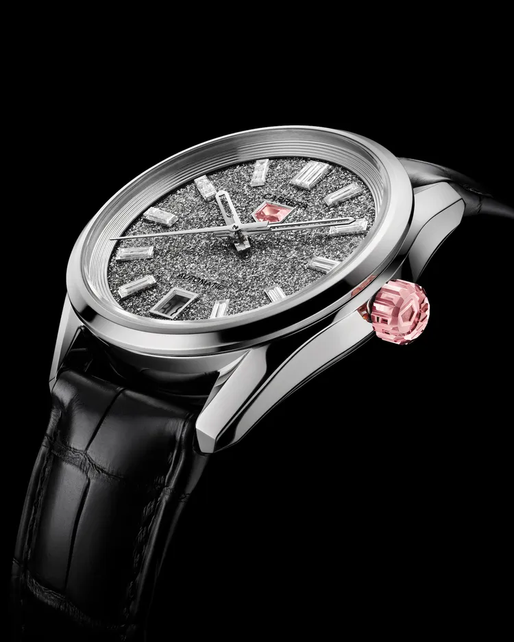 泰格豪雅Heuer Carrera Plasma前衛粉鑽腕錶，300萬元。品牌提供