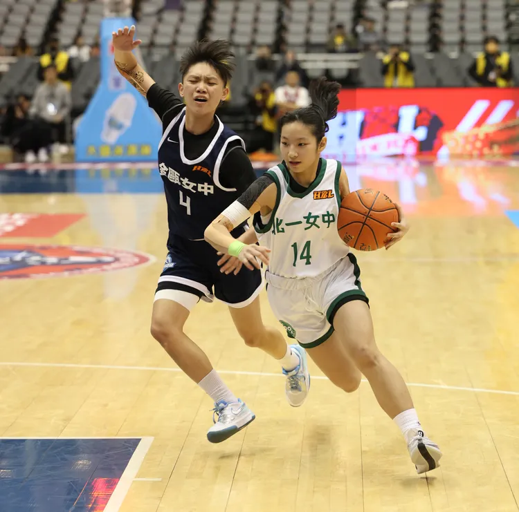 彭郁榛(右)。名衍行銷