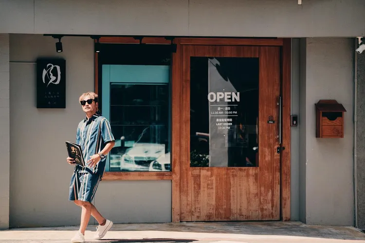 KID經營的「野人火鍋」常上新聞版面。翻攝自KID臉書