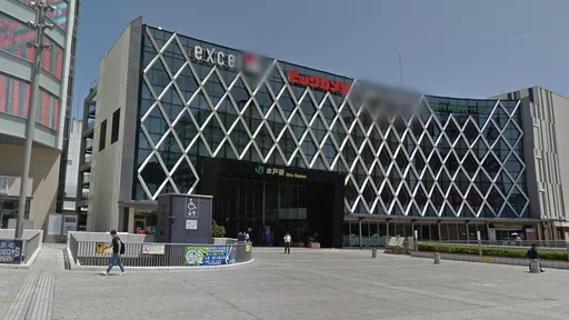 日車站電扶梯「絞衣殺人」　屍檢證實他被捲外套致窒息喪命