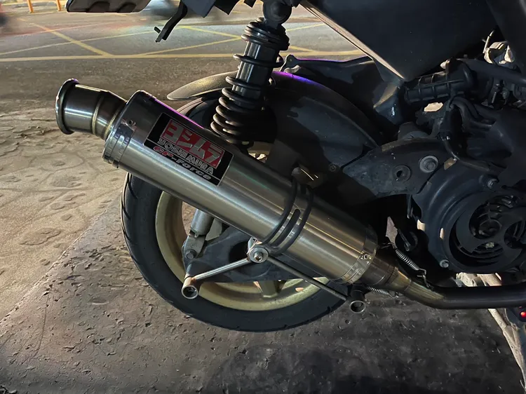 改裝噪音車。桃園警分局提供