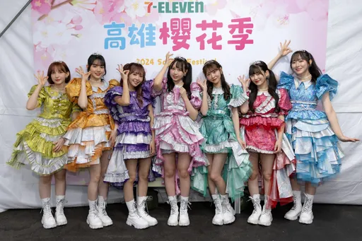 卡莉怪妞師妹開唱藏小抄被抓包!FRUITS ZIPPER來台放話吃百顆小籠包