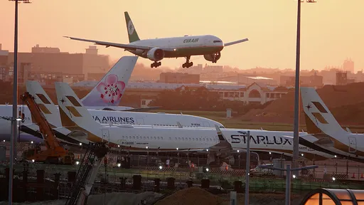 怒揭交通部報告不談桃機塞機 洪孟楷:到底是麻木還是白目