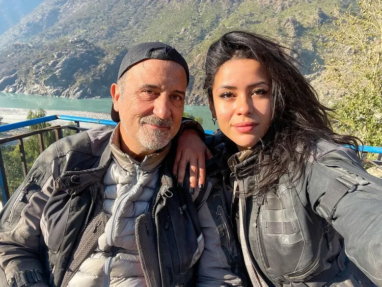 Fernanda與老公開心到印度重機旅遊，卻發生不幸遭遇。翻攝自Fernanda IG