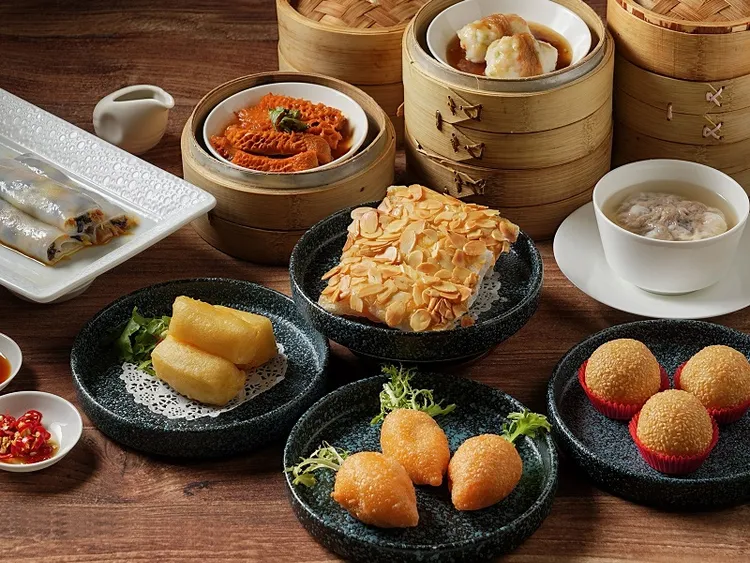 原神旺大飯店港點師傅團隊，每項食材現點現做，超過30道港點138元起。業者提供