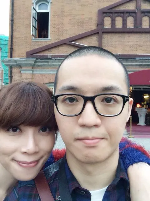 貴婦奈奈和老公黃博健。翻攝自貴婦奈奈臉書