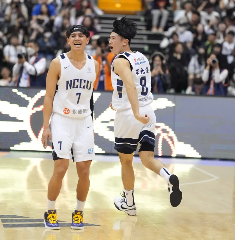 游艾喆(左)。大專體總