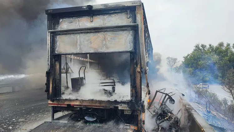 警消約花23分鐘撲滅火勢。讀者提供