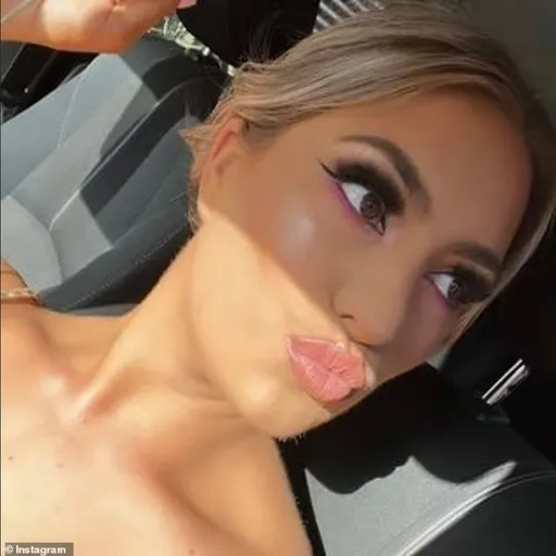 50歲閨密和自己男友滾床　24歲空姐揍她一拳下場好後悔