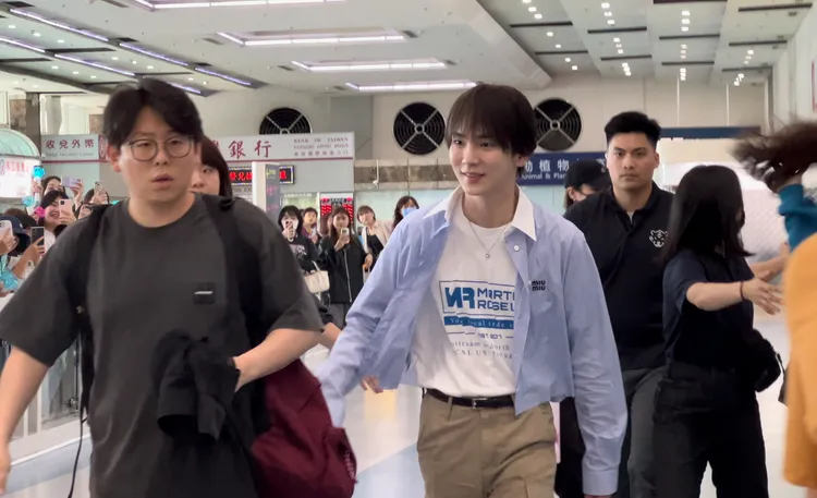 KEY臉上掛滿笑容。陳薇安攝