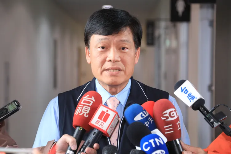 台中市衛生局長曾梓展說，衛生局是驗出西布特羅的單位，被依排除法質疑是污染源或要求自清，很不合理。市府提供
