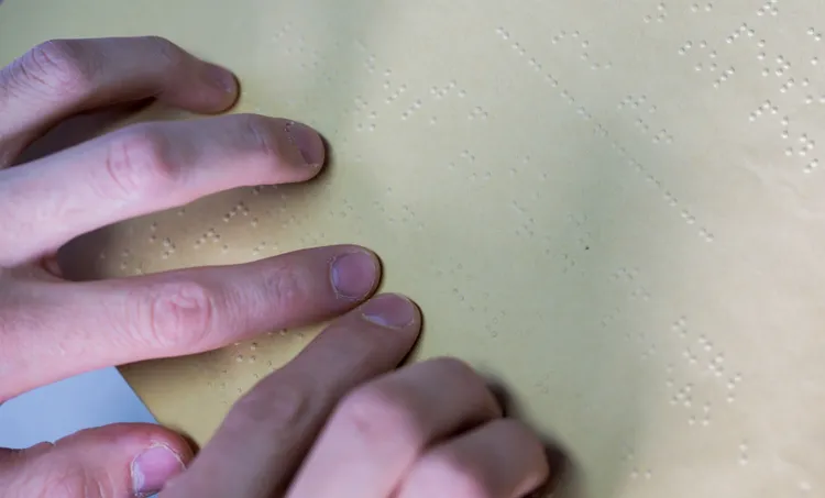 周昊雨用盲文記錄的義大利歌曲歌詞。新華社