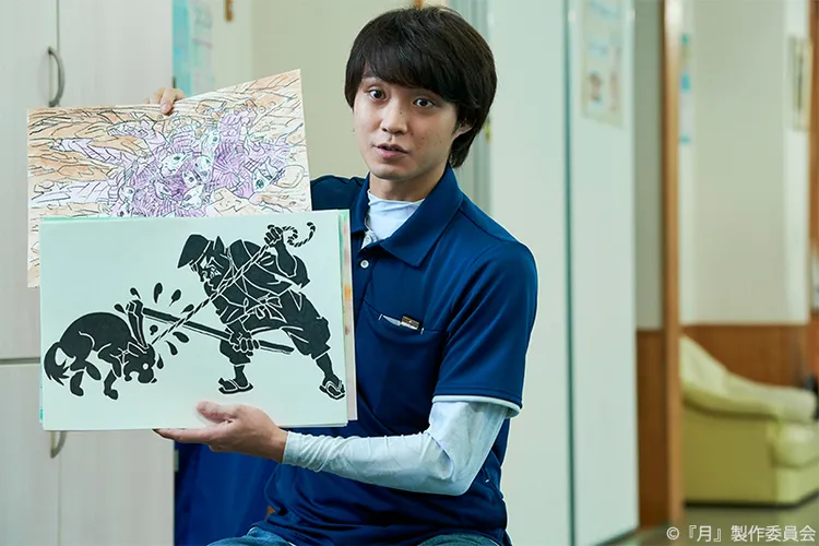 磯村勇斗在《月》從盡職的療養院員工黑化成殺人魔。翻攝X＠japanacademy