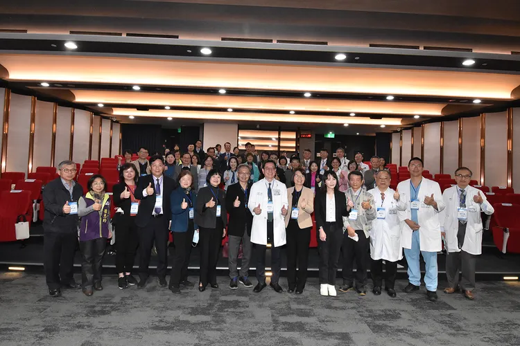 立法院社福及環衛委員會會同衛福部，在彰化基督教兒童醫院召開座談會。彰基提供
