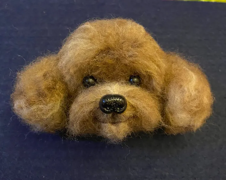 方季惟嘗試新的手工藝創作羊毛氈，做工精細栩栩如生。尚時代文創娛樂提供