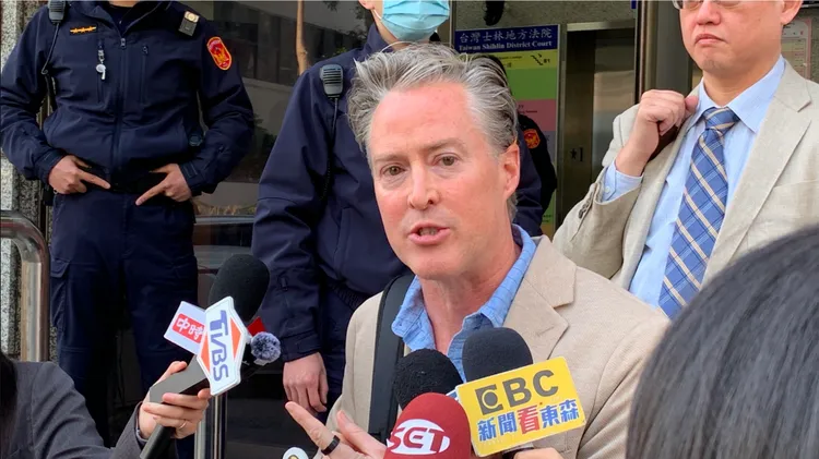 夏克立抱怨離婚官司纏訟。丁牧群攝
