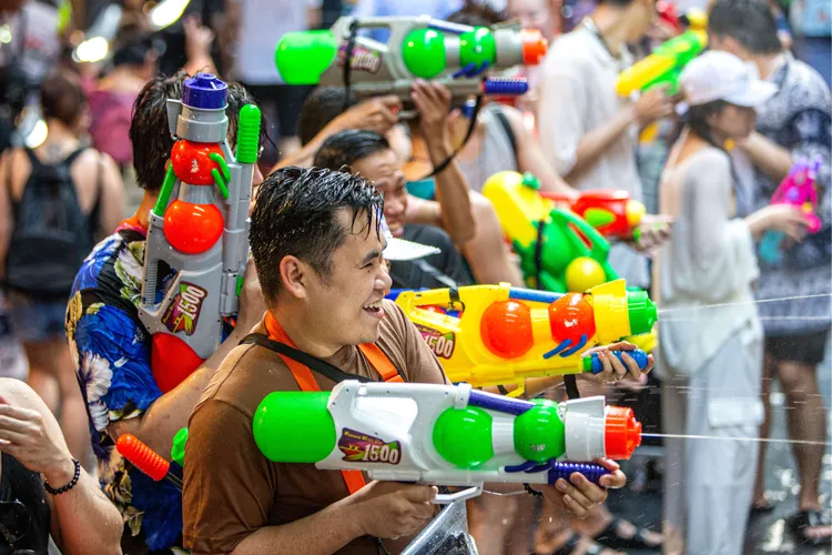 去年泰國潑水節盛況。新華社